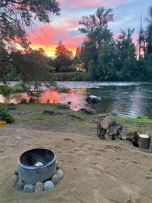 Loft Cabin 2 - Rogue River Resort แกรนท์พาส ภายนอก รูปภาพ